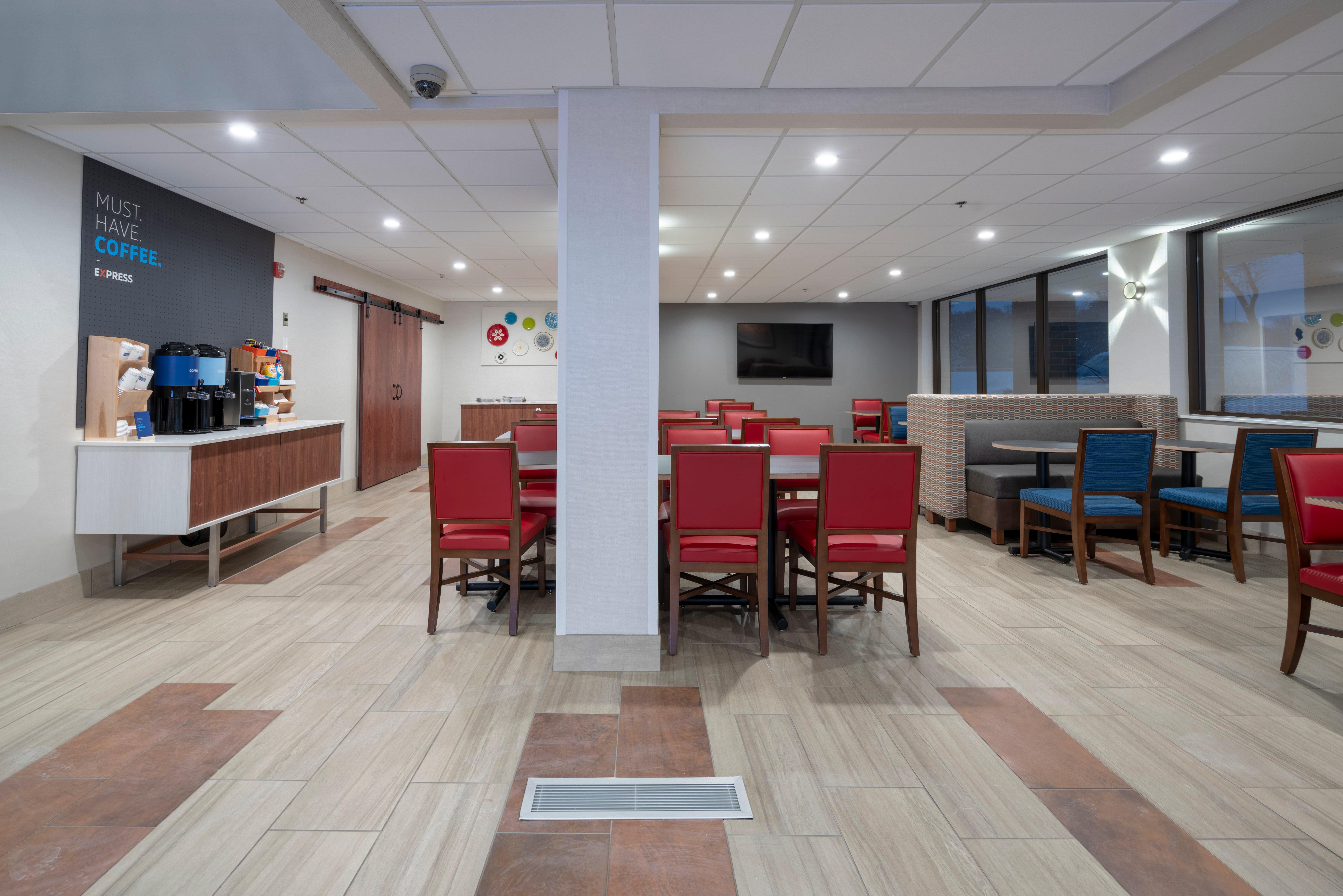 Holiday Inn Express Hotel & Suites Coon Rapids - Blaine Area By Ihg Exterior foto